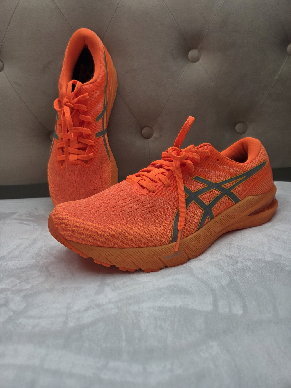 ASICS GT-2000 10 Lite-Show Men’s 10 Shocking Orange Running Shoes